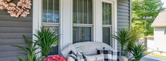 {Aspect™ Double Hung Windows with Custom Grids}