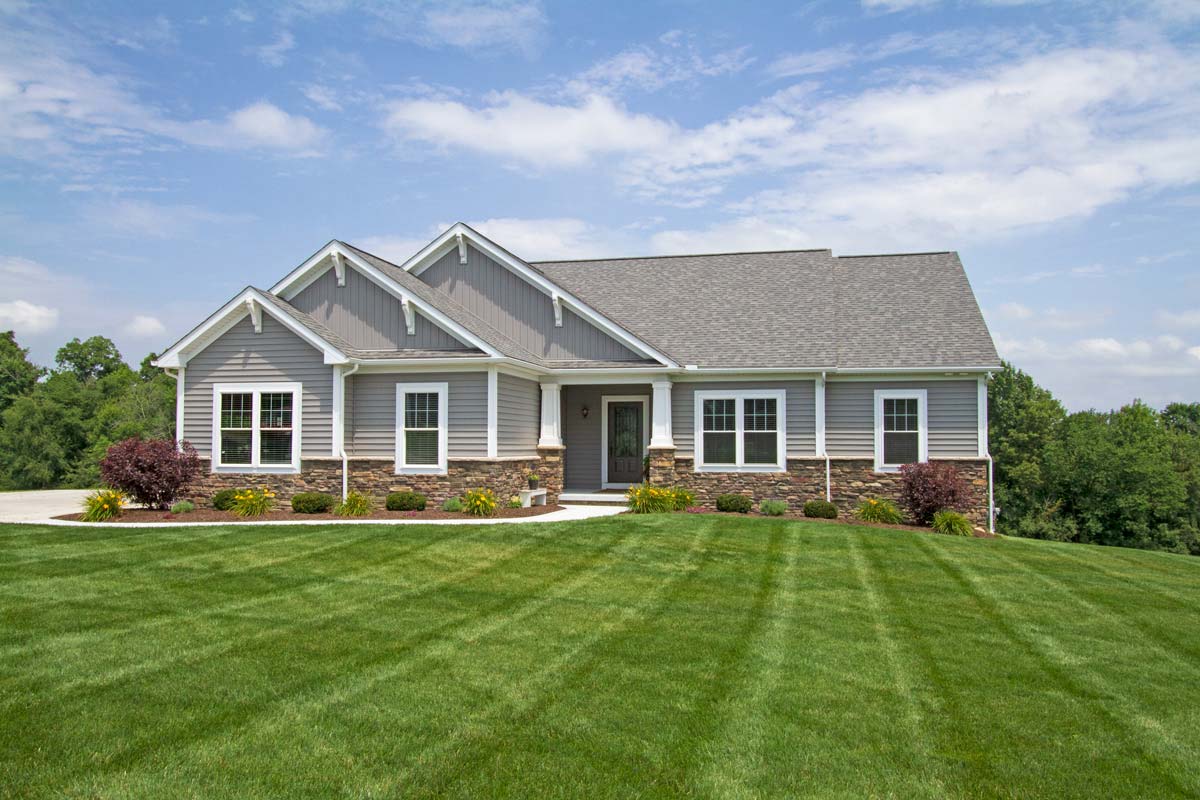HeartTech® D5 Vinyl Siding in Granite