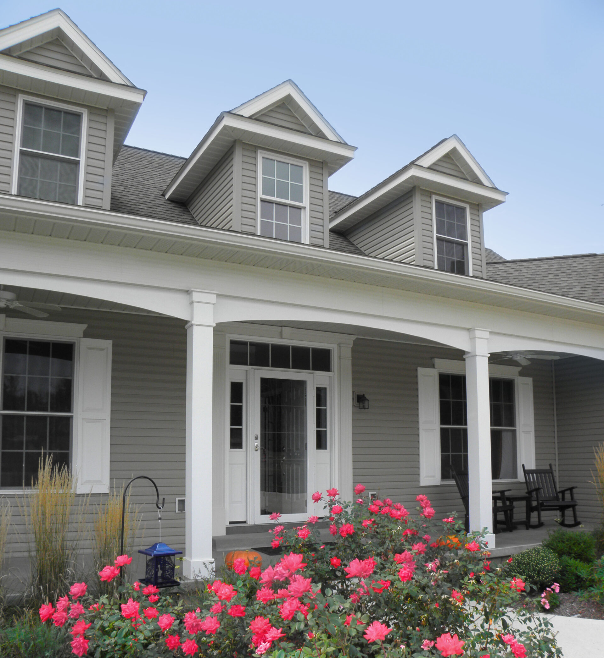 Ultra™ Double 4″ Dutch Lap Vinyl Siding in Gray