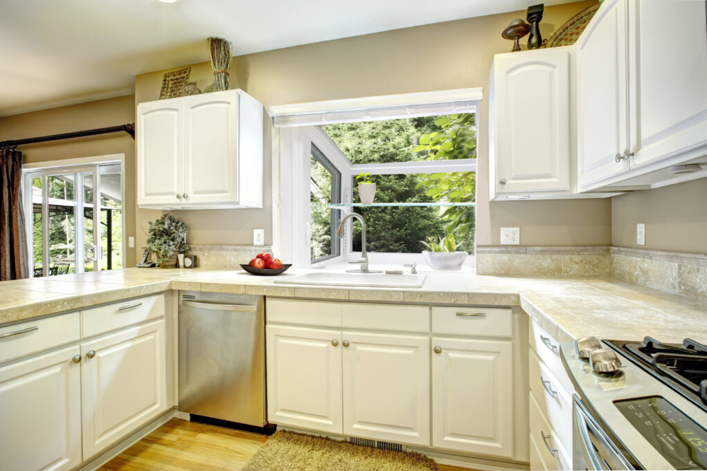 {Endure white garden window in a kitchen}