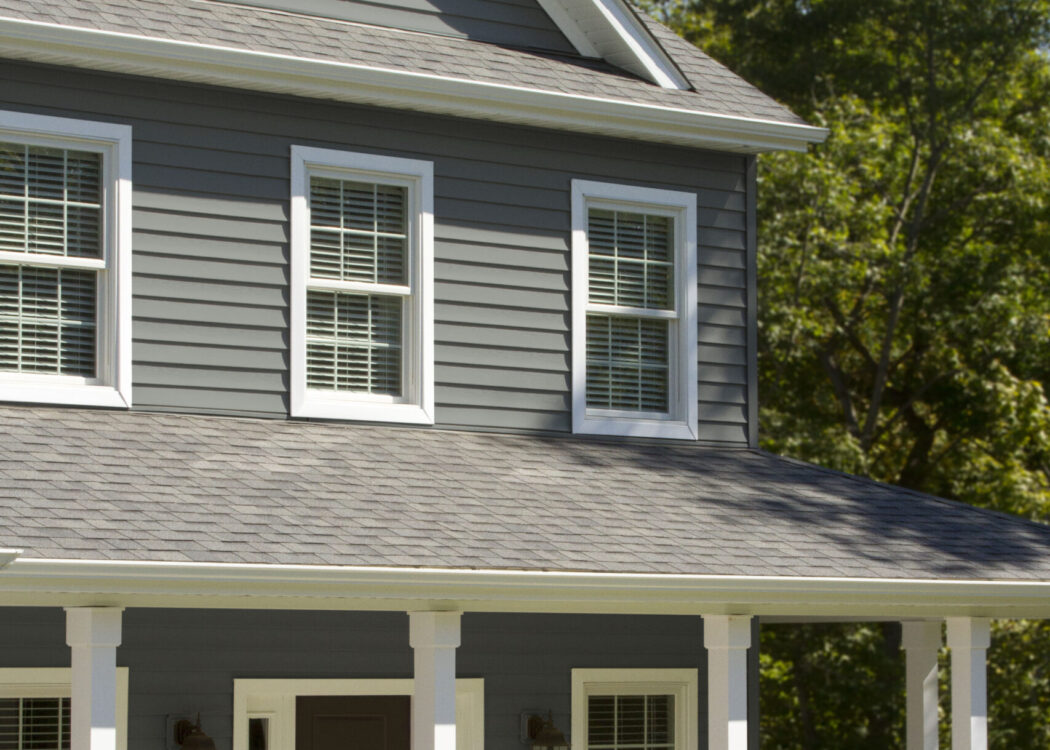{House with Willowbrook vinyl siding in the color Granite}