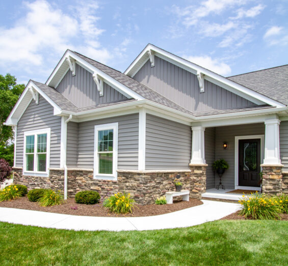 {HeartTech® D5 Vinyl Siding in Granite}