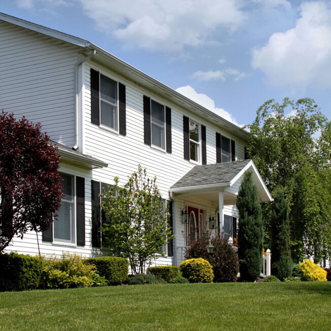 {Ultra vinyl siding in the color White}