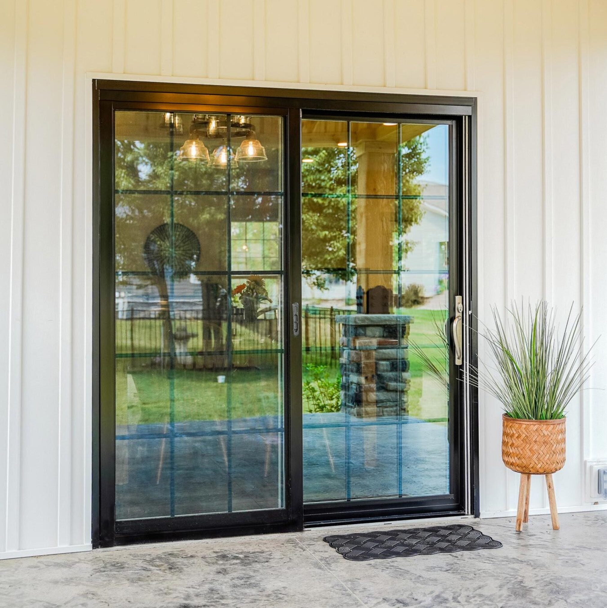 Vinyl Patio Sliding Doors Enjoy Energy Efficiency & Aesthetics
