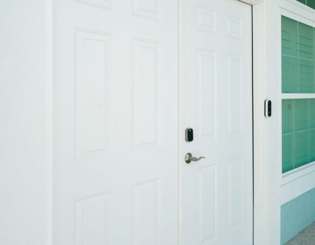 {Heritage™ Smooth 006 French Doors in Snow Mist White}
