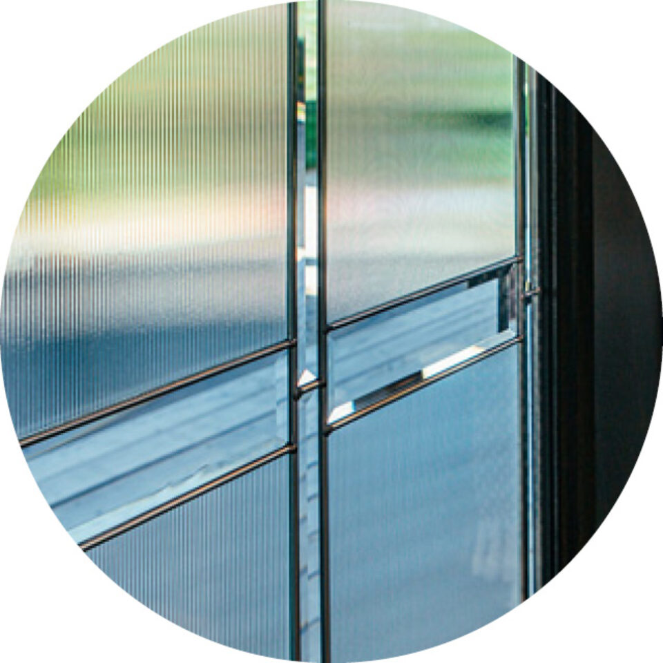 Small circle, which serves as a selector, showing ProVia® Mirage decorative glass for front doors or windows