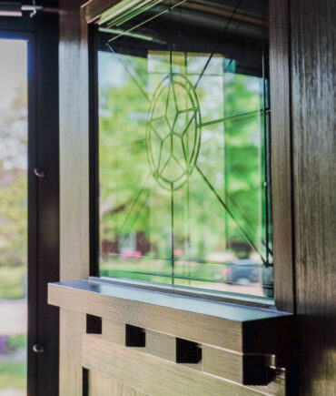 {Signet® Fir 420 in Espresso with Americana Art Glass}