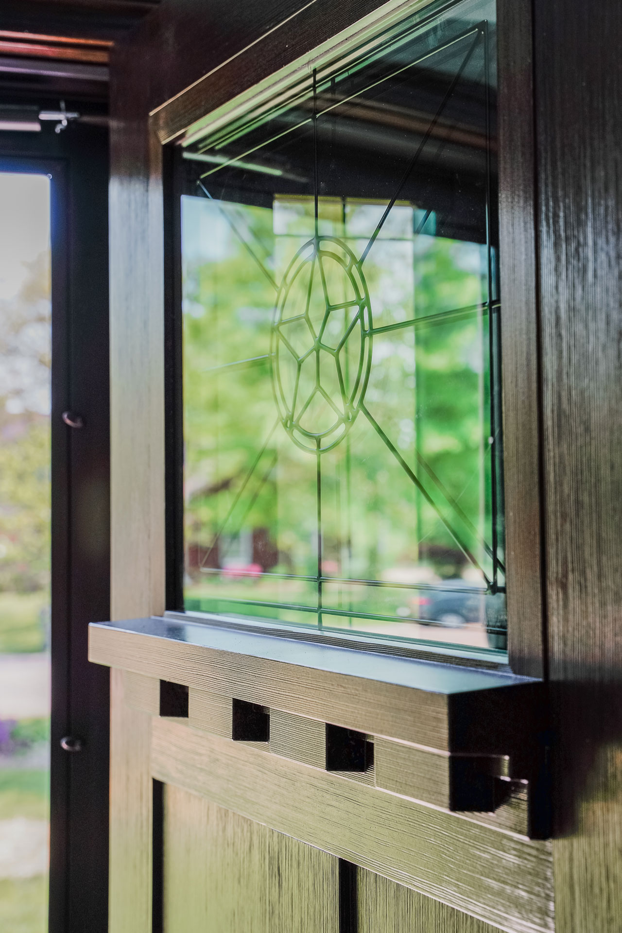 Signet® Fir 420 in Espresso with Americana Art Glass