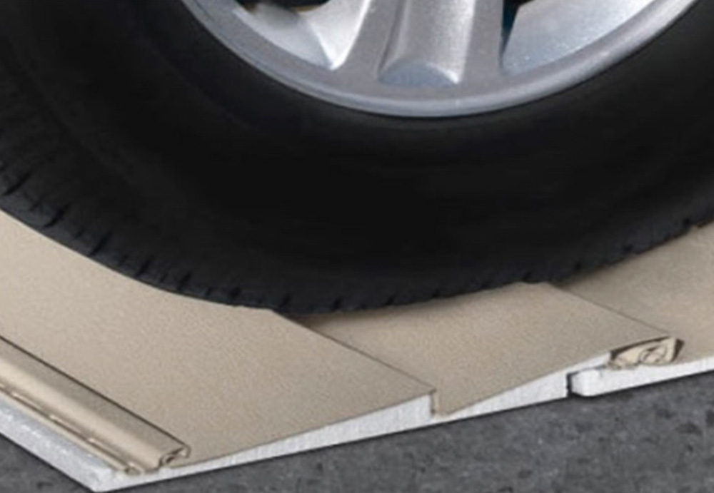 CedarMAX Tough Crushing Resistance Car Test