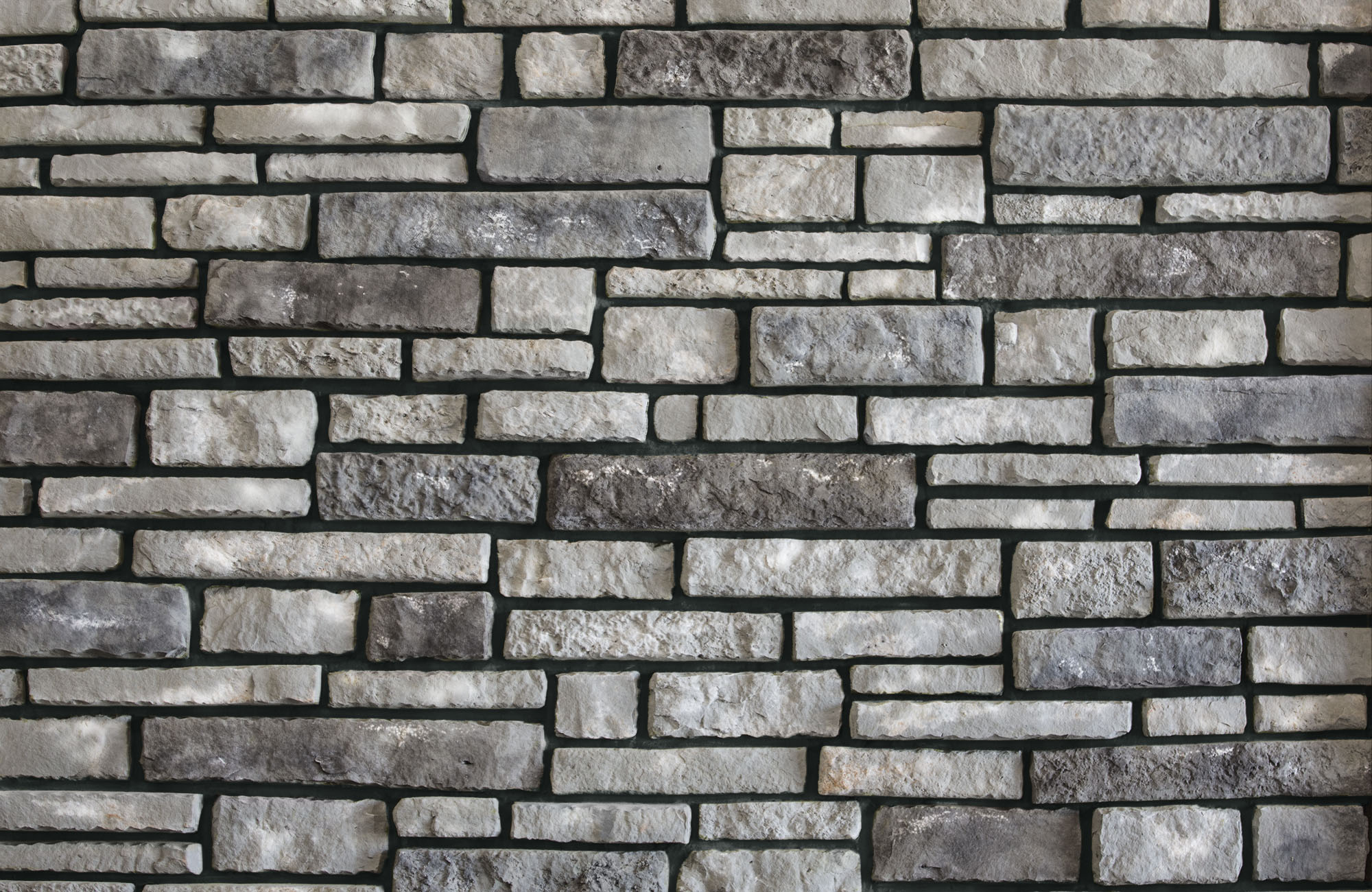 Chisel Cut™ Silverlake with Black Grout