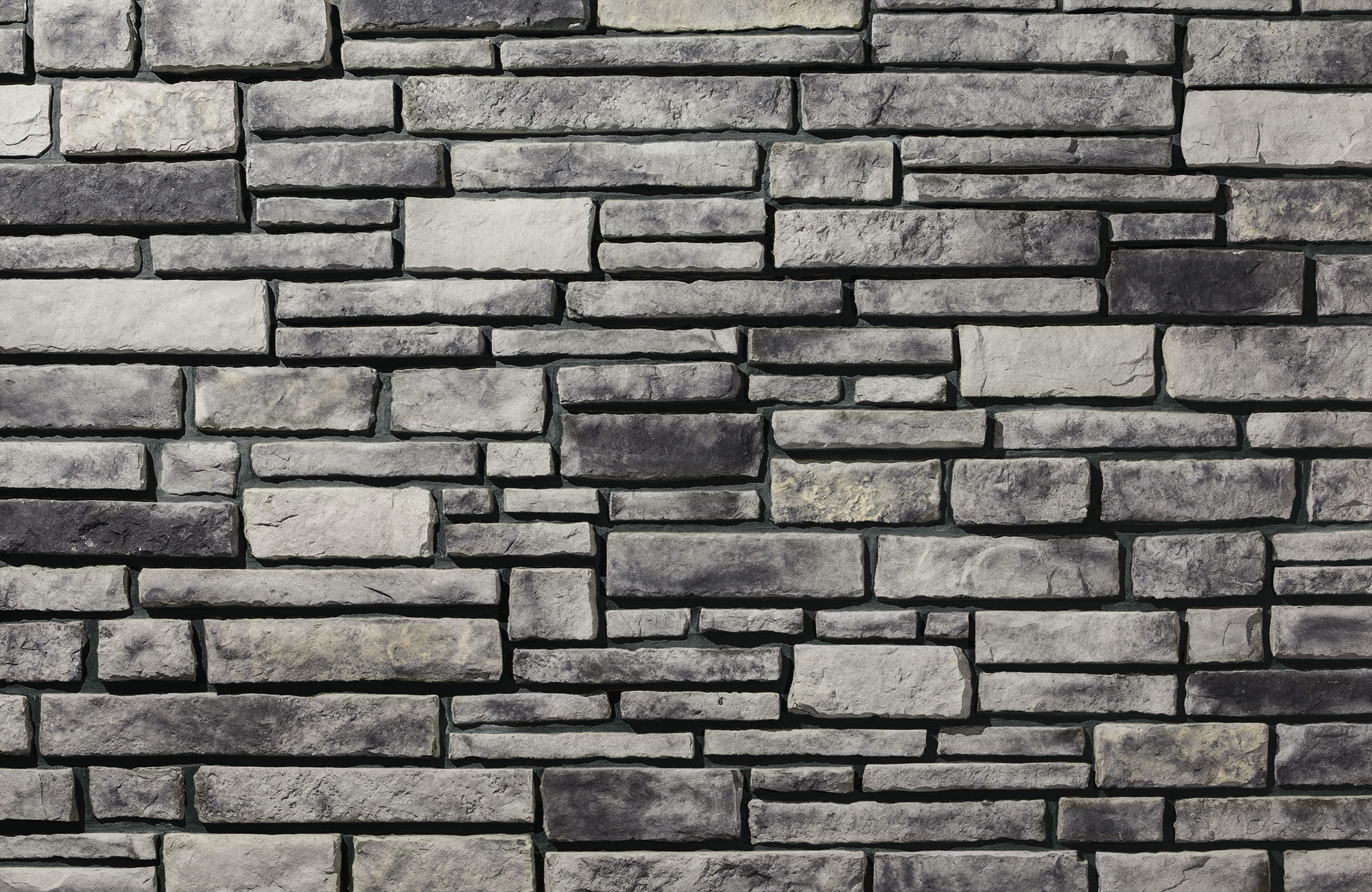 Chisel Cut™ Sterling with Black Grout