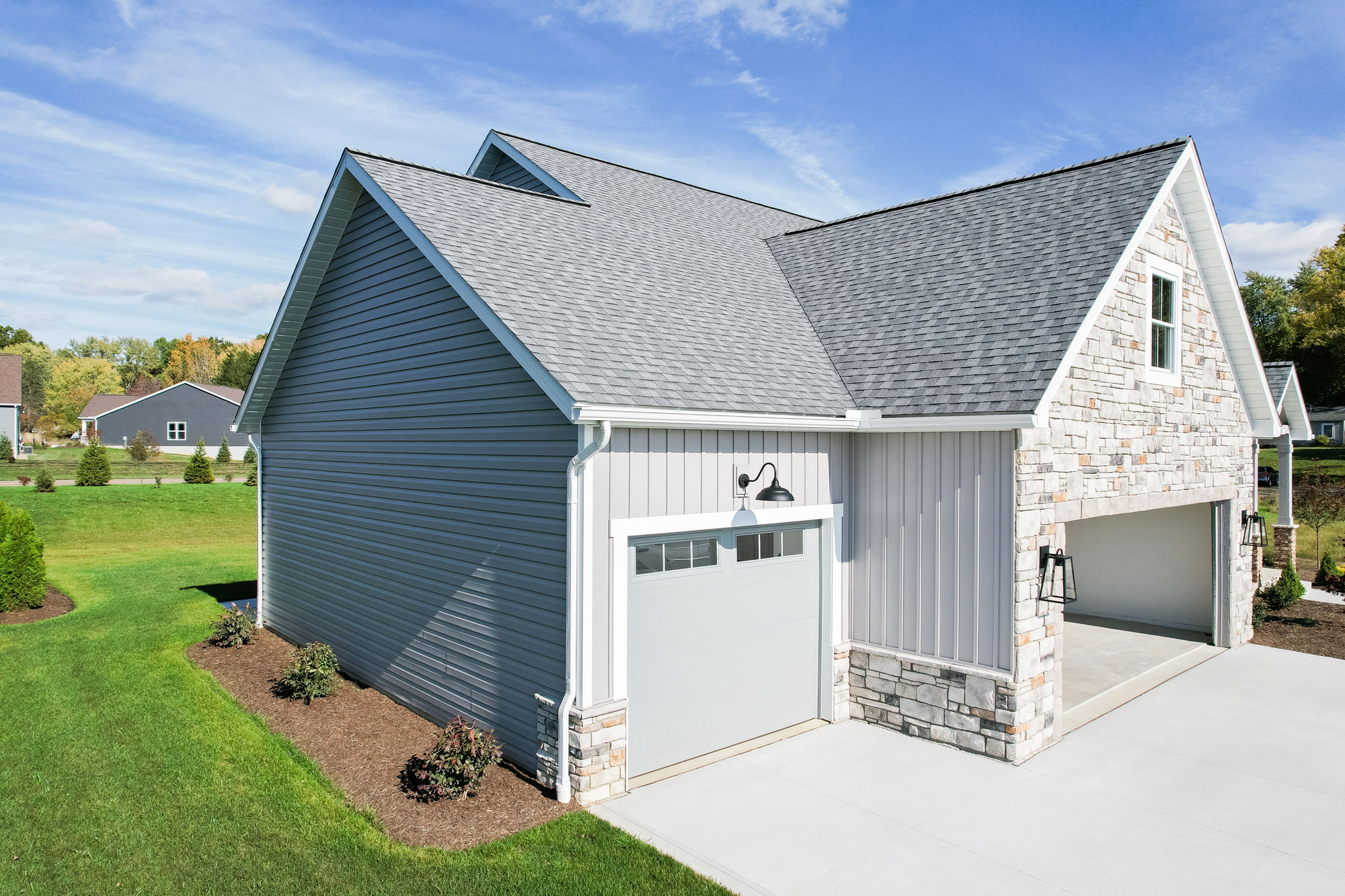 HeartTech® Vinyl Siding and Cedar Peaks® 8