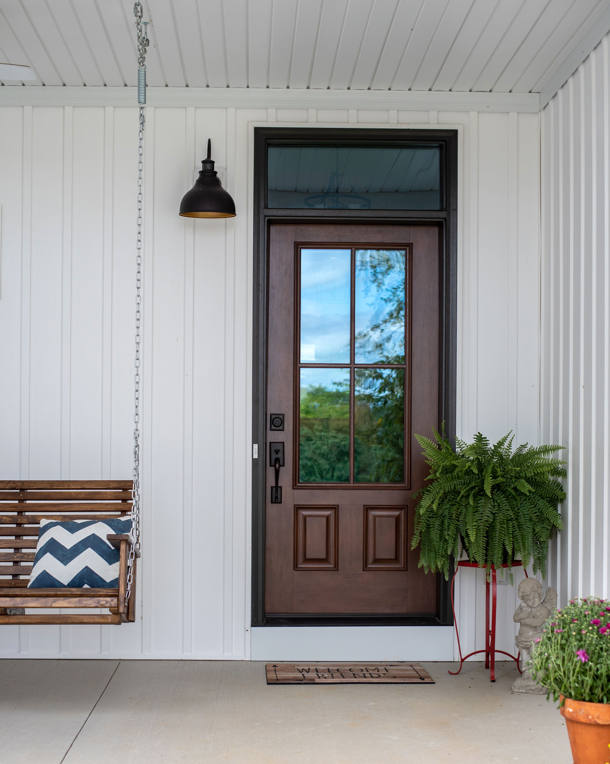 Signet® Mahogany 440-2P in Nutmeg with Simulated Divided Lites