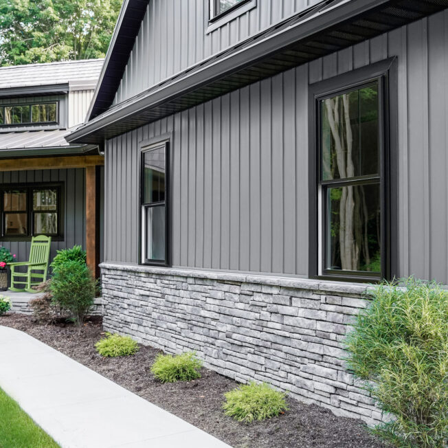 {ProVia Cedar Peaks® 8" Board 'N Batten in Nightfall}