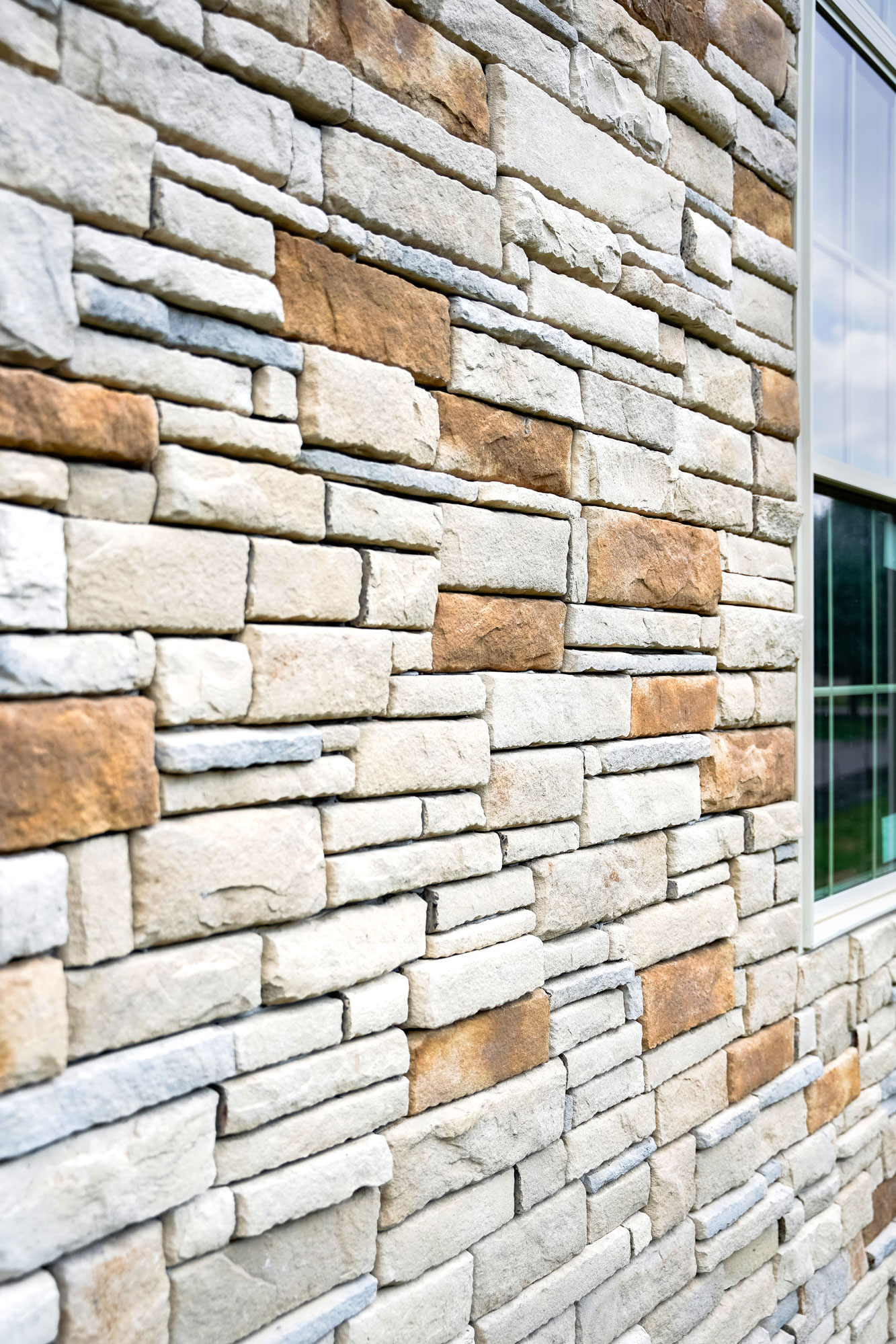 Dry Stack Ottawa Manufactured Stone Exterior