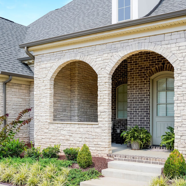 {Exterior image of ProVia Limestone Vail Manufactured Stone}