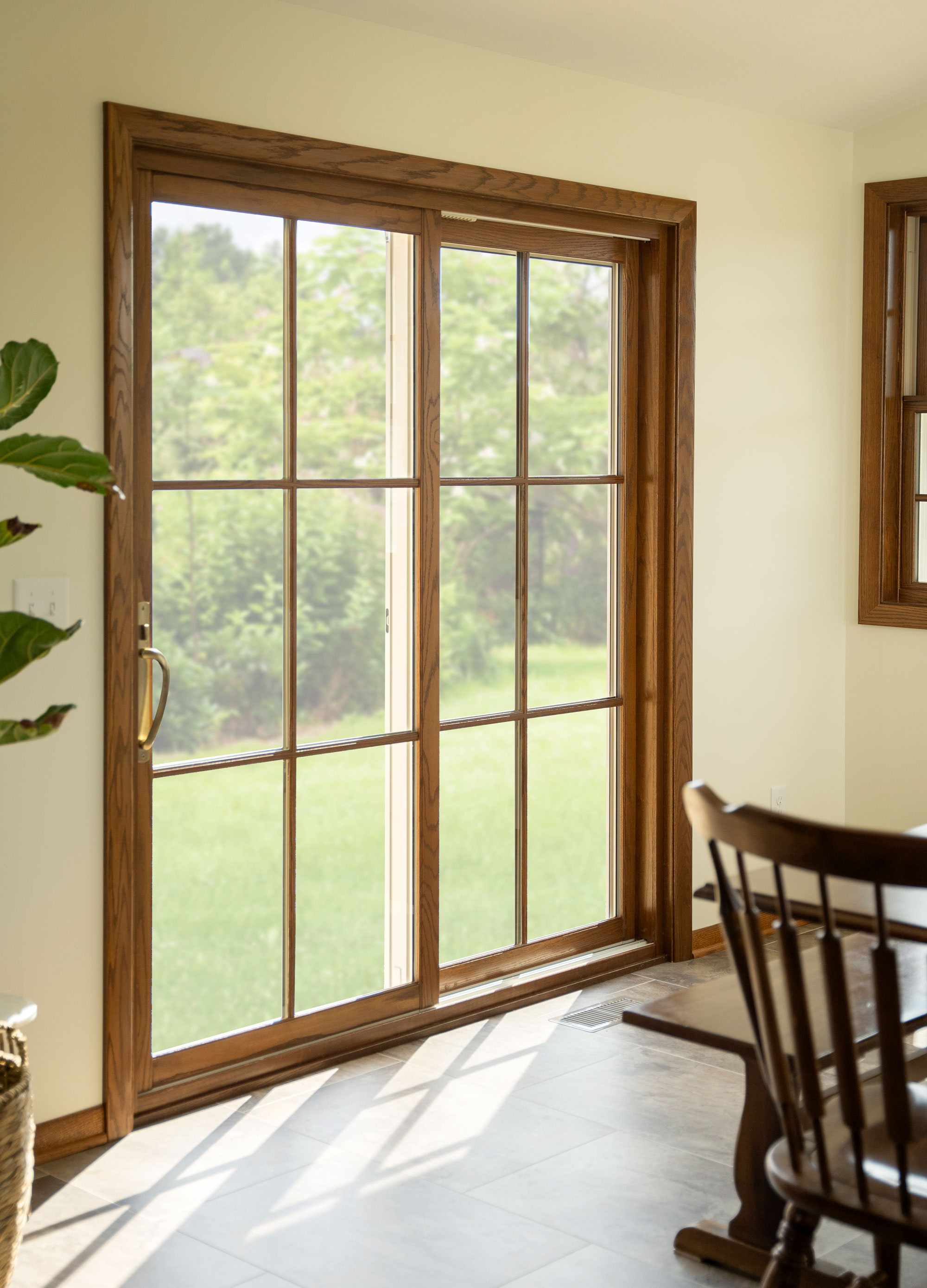 Aeris™ Oak Patio Door in Caramel with Cottage Grids