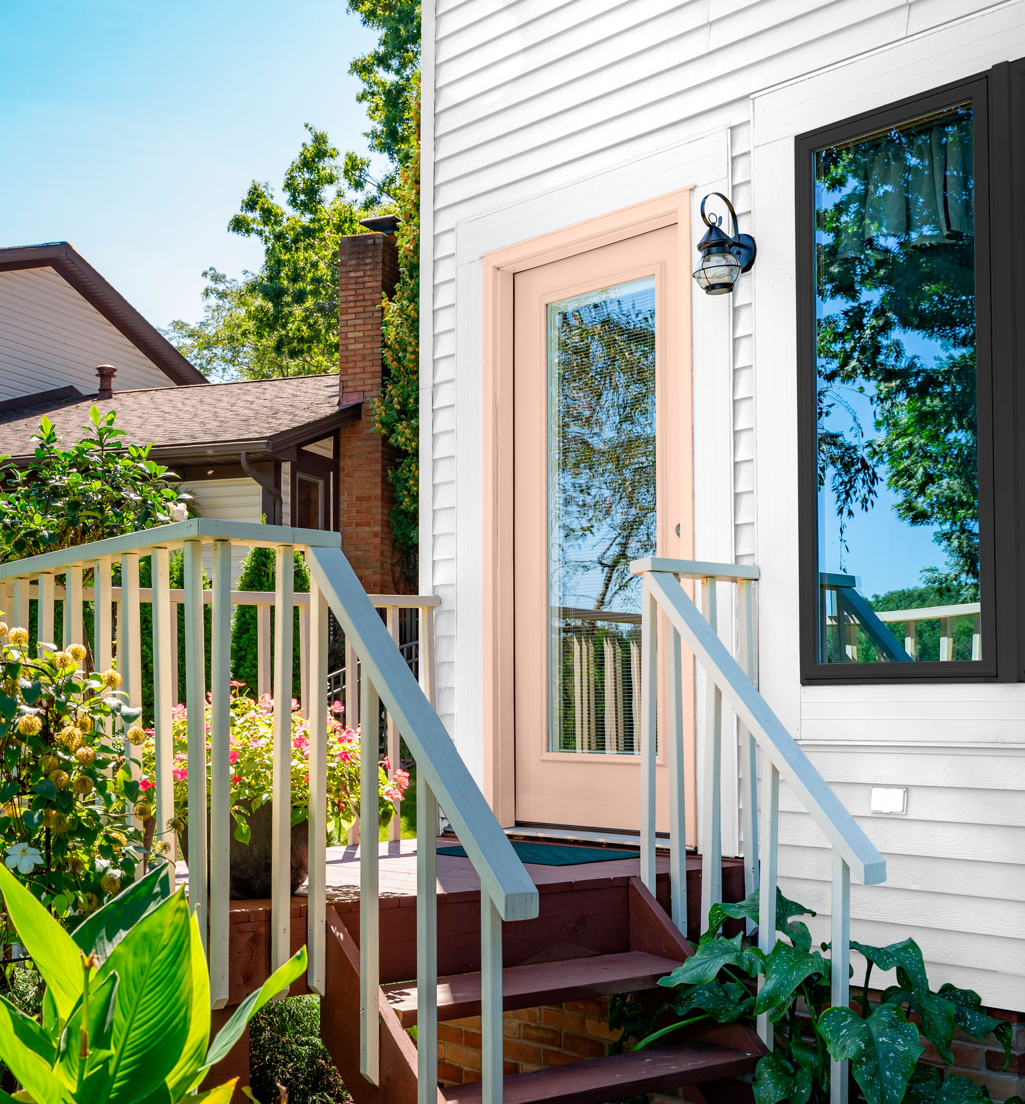Legacy™ Steel 460 in Blush with Internal Blinds