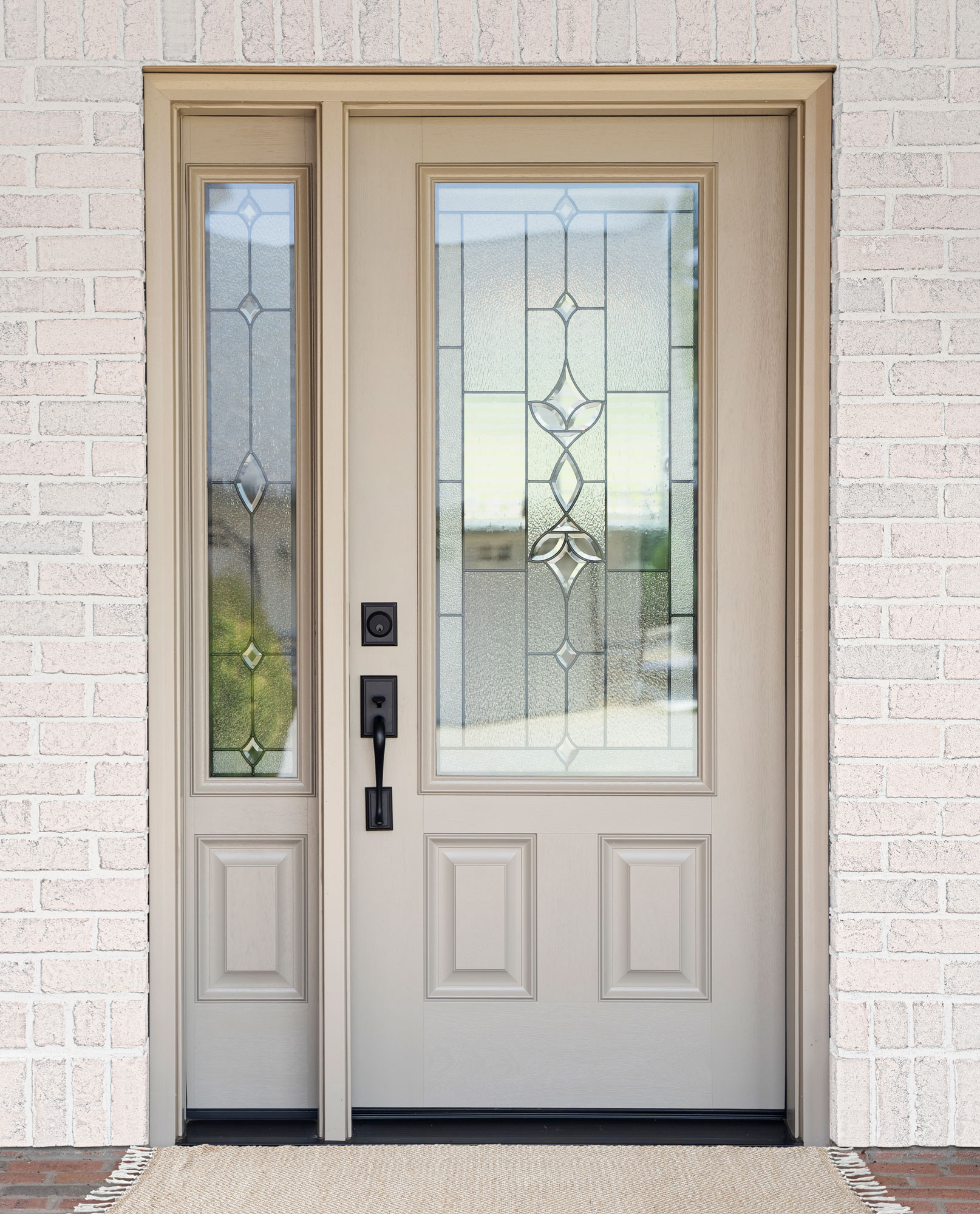 Signet® Mahogany 440-2P in Sandstone with Esmond Decorative Glass