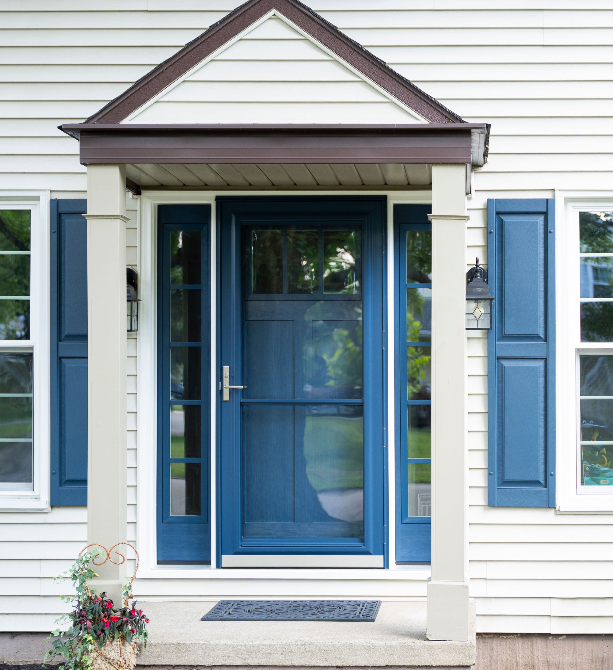 Spectrum™ 291 Full View Storm Door in Deep Waters