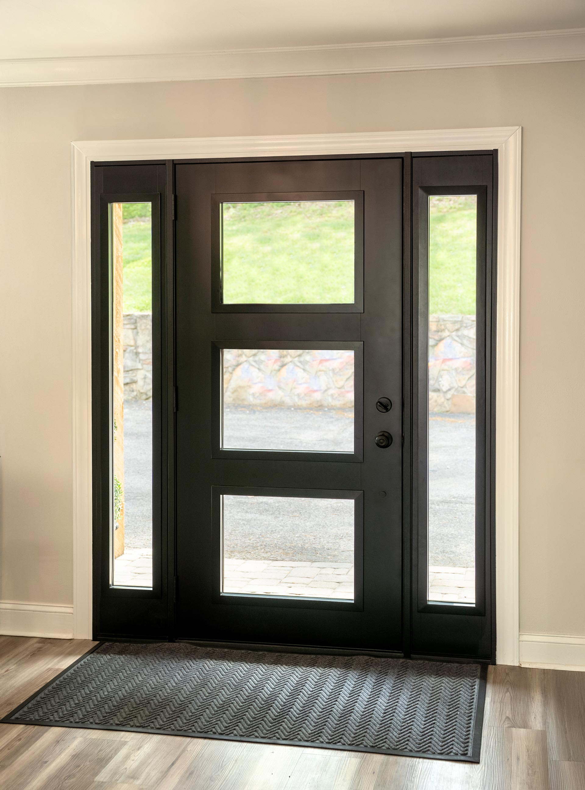 Signet® Smooth 113 with 160 Sidelites in Coal Black