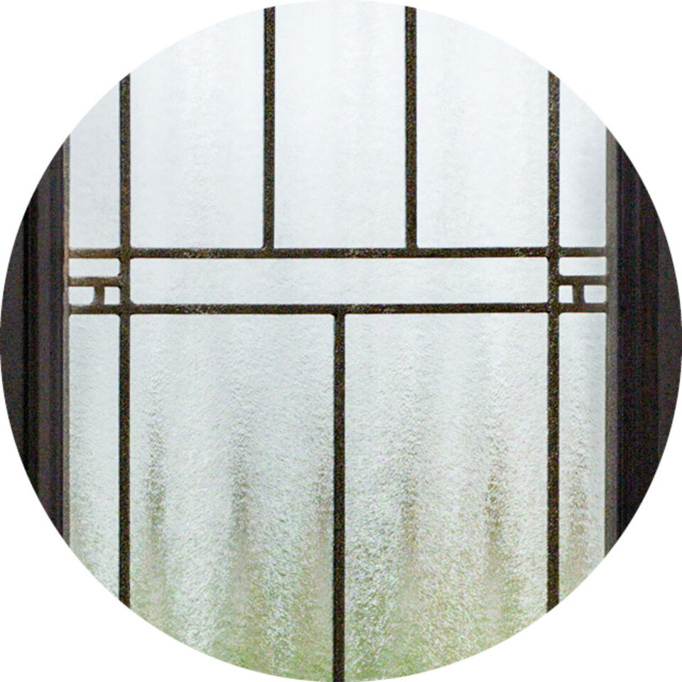 Small circle selector image showing Carmen wrought iron glass design, which can be used in ProVia® entry doors