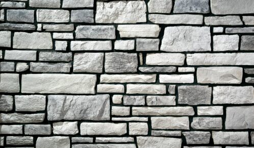 Terra Cut™ Palisade manufactured stone veneer with Black Grout