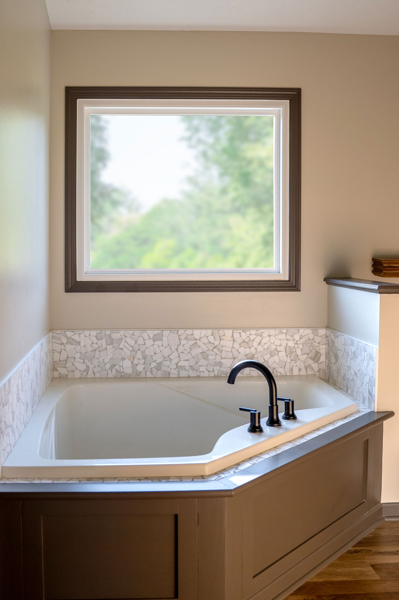 Endure™ Picture Window in White