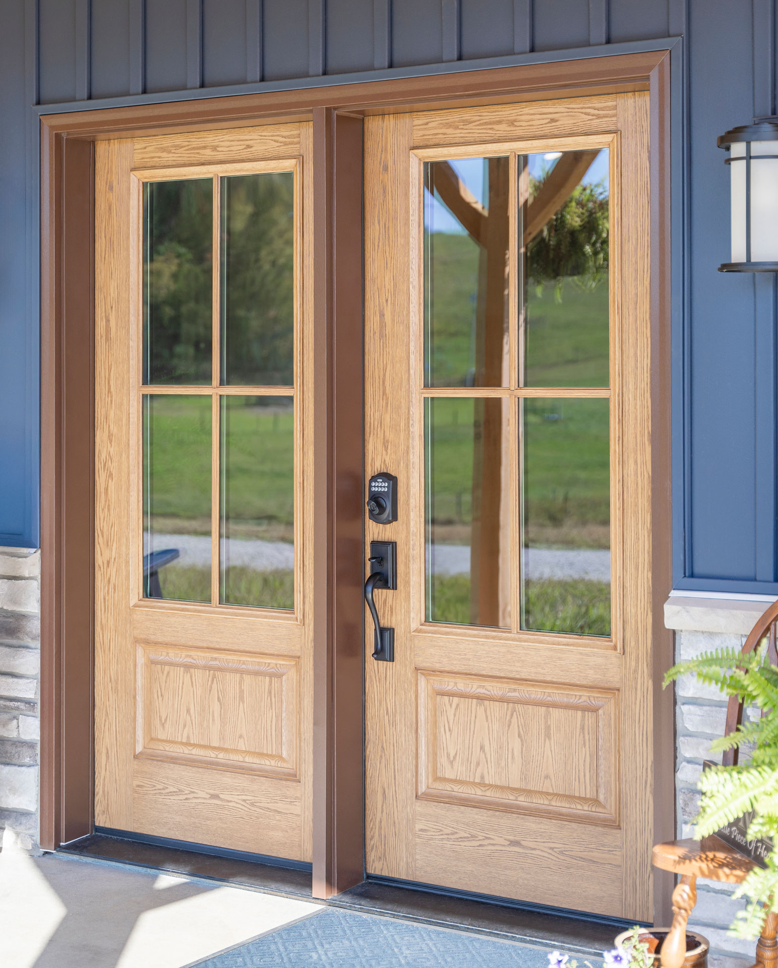 Signet® Oak 440-1P Entry Door and Sidelite in Almond with Internal Grids