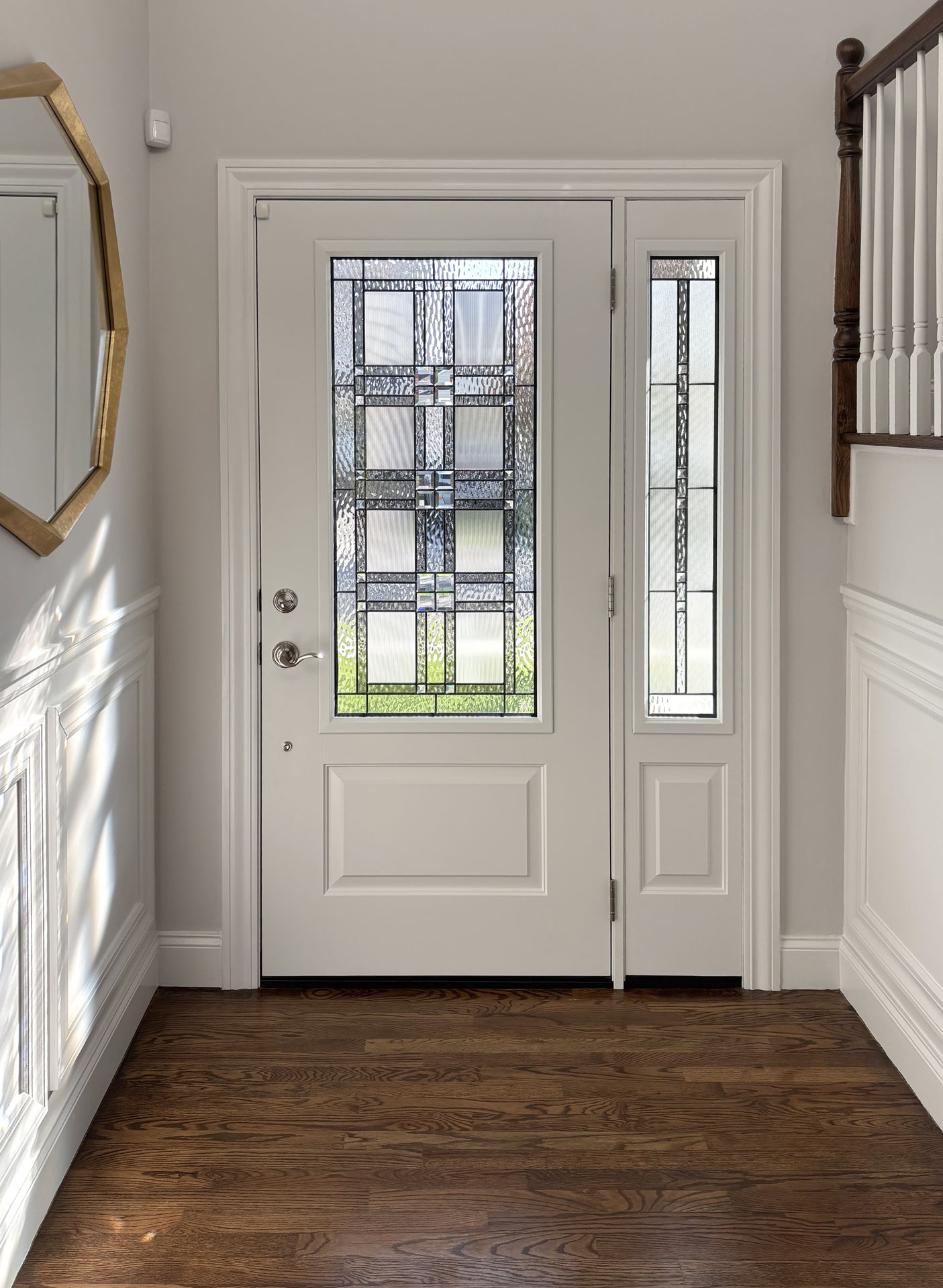 Ascent™ Smooth 440-1P in Snow Mist with Laurence Decorative Glass