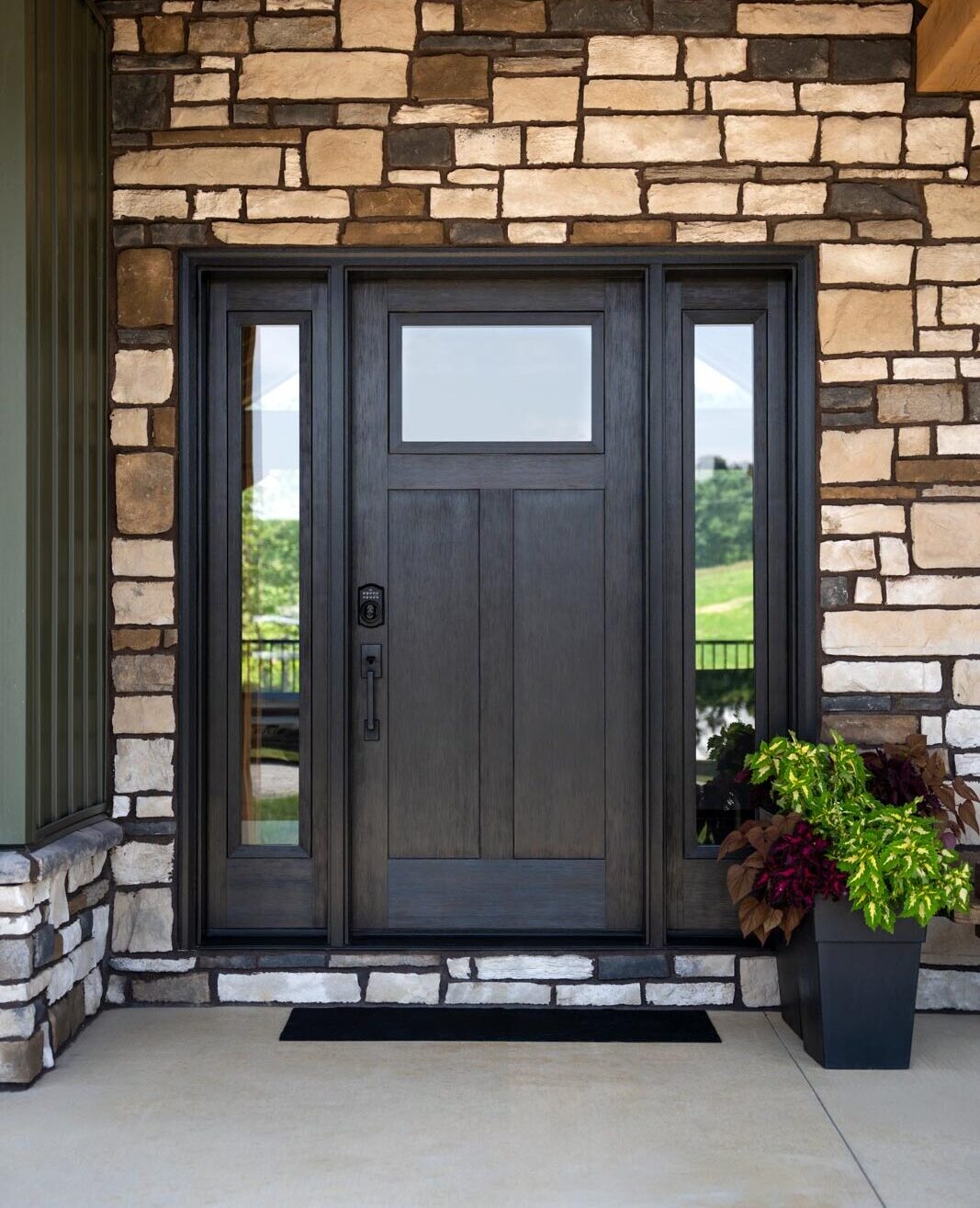 Signet® Fir 420 Entry Door with 160 Sidelite in Ebony