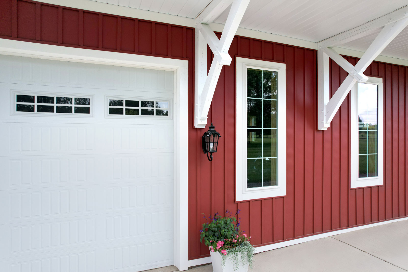 EcoLite­™ Picture Windows in White